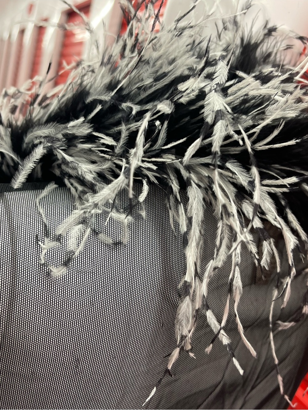 Black And White Vintage High Ed Ostrich Feather Boa - Picture 8 of 9
